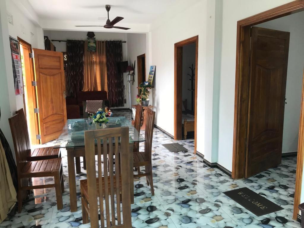 Green Star Villa Jaffna Bagian luar foto